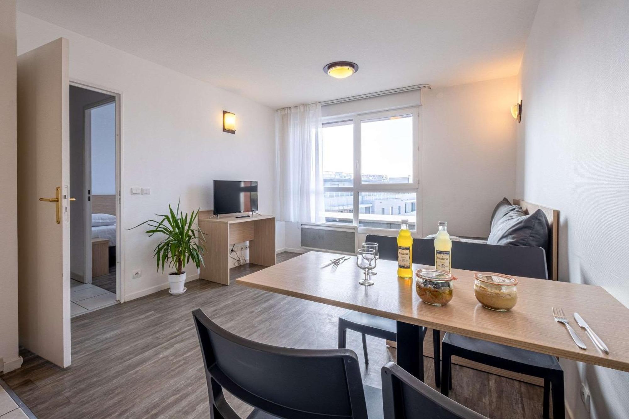 Comfort Aparthotel Les Hauts D'Annecy Ngoại thất bức ảnh